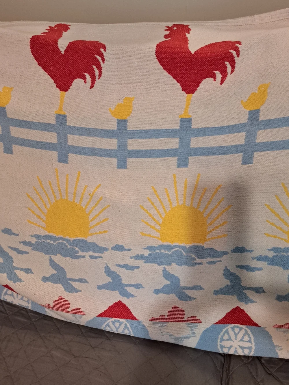Vintage Multi-Color Farm Animal Cotton Throw Blanket - Blue, Yellow, Red